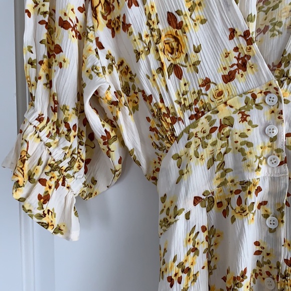 Faithful the brand floral dress - Picture 3 of 6